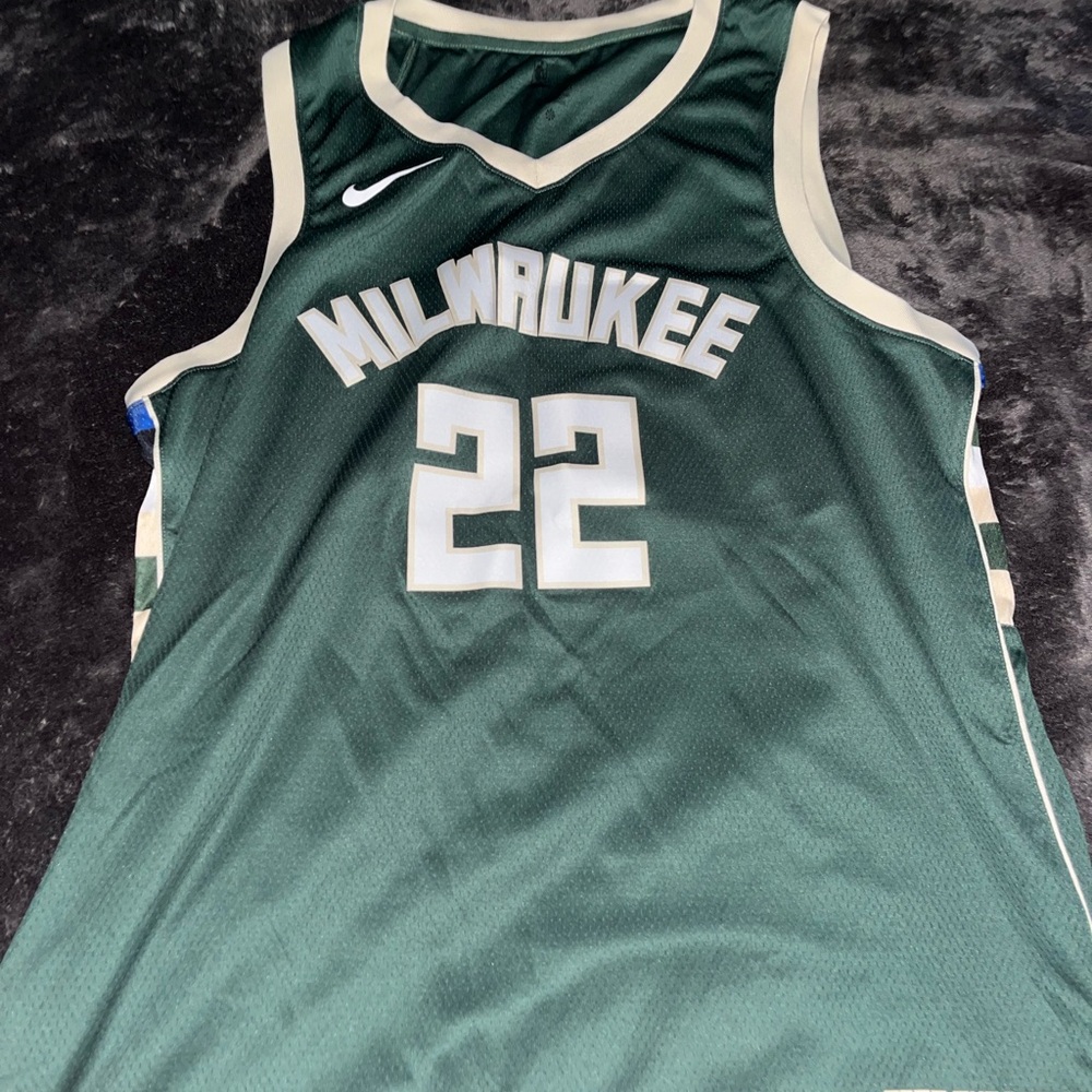 Khris Middleton bucks NBA jersey in great condition